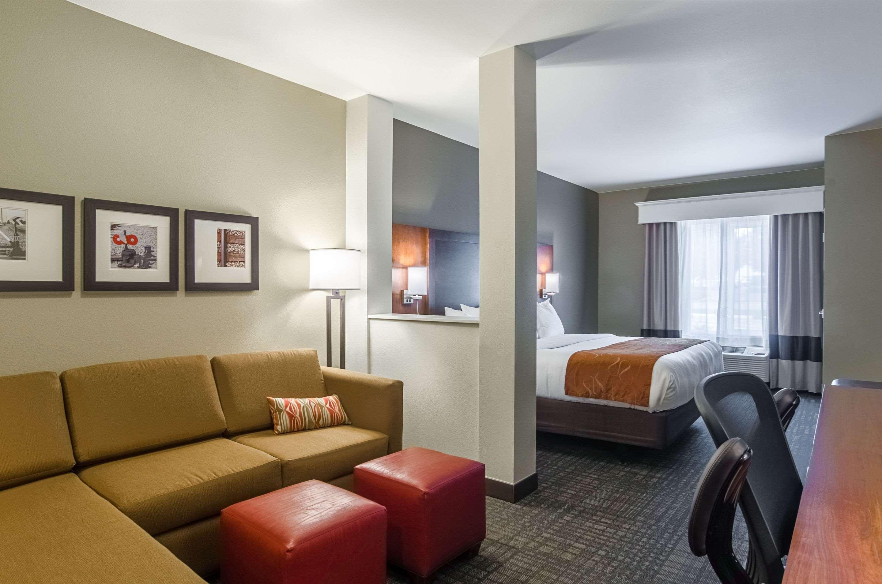 Comfort Suites Loveland Exterior foto